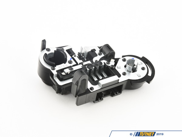 thumbnail image 2 of Genuine BMW E36 / Z3 Interior Bulb Socket With Holder - 61138353797 2 of 6