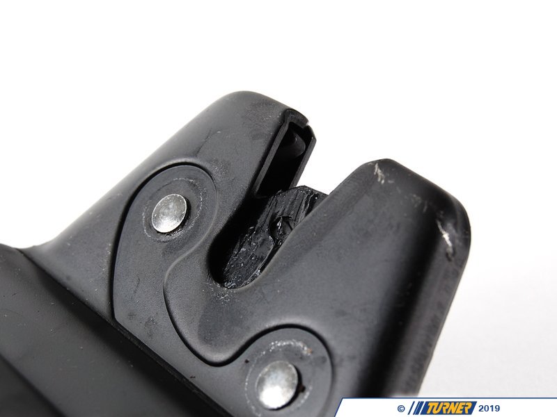 51248236897 Genuine BMW Trunk Lid Lock E39 525i 528i 530i 540i M5