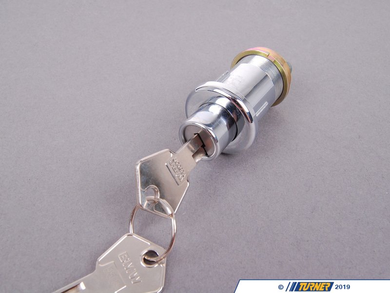 51245476145 Genuine BMW Trunk Lock With Keys 1602, 2002, 2002tii