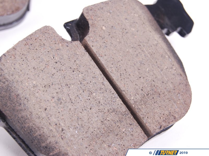 EUR681KT5 Akebono Front & Rear Euro Ceramic Brake Pad Kit E39