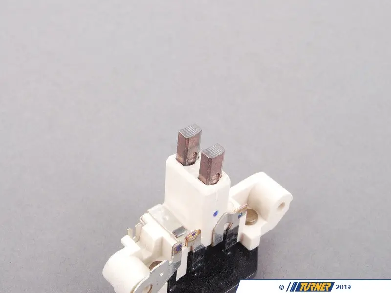 For Bosch Voltage Regulator 5 Series For BMW 525i E60 X3 E83 530i 2006 2005