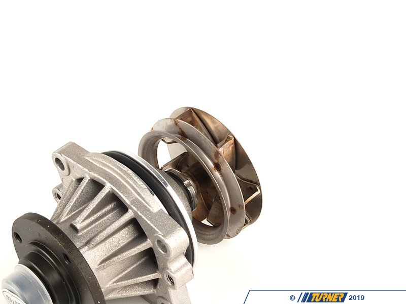 11517527910 Graf New Water Pump With ORing E34, E36, E39, E46