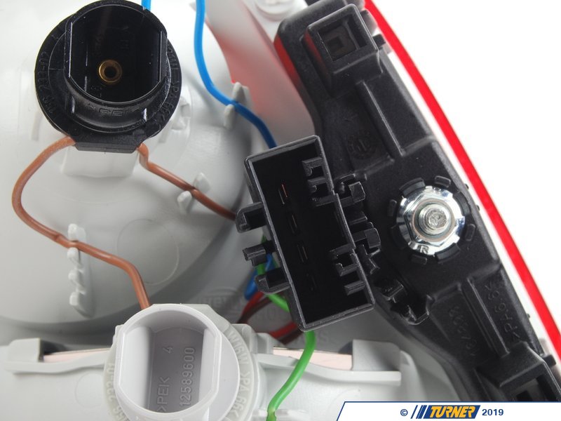 63217177698 Genuine BMW Tail Light Right E61 535xi Turner