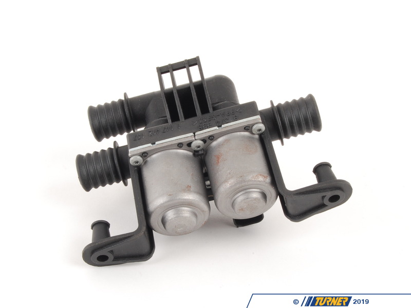 Distributeur Vanne D'eau De Chauffage Maxpeedingrods - Compatible BMW Série 5, 6, 7, X5 - Réf. 64116906652
