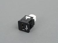 Genuine BMW USB Socket - F22,F30,F31,F32,F33,F34,F36,F80,F82,F83,F48